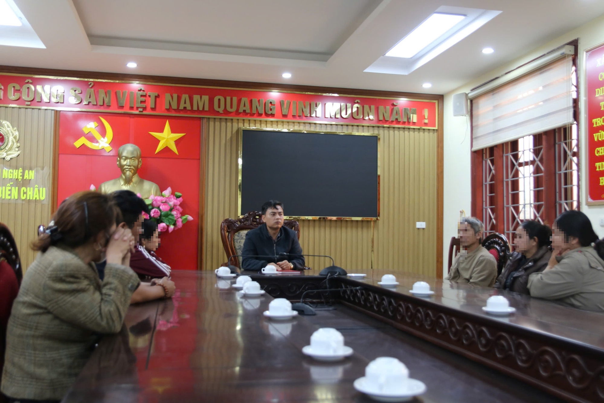 Công an xã giúp con 'chưa ngoan' bằng chương trình đọc sách ý nghĩa - Ảnh 3. Công an xã giúp con 'chưa ngoan' bằng chương trình đọc sách ý nghĩa - Ảnh 3.