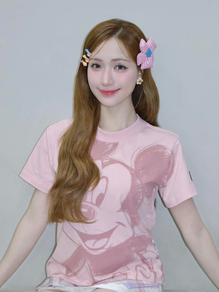 Hòa Minzy hé lộ bí quyết da đẹp: Không thể thiếu nước dưỡng trắng - Ảnh 1. Hòa Minzy hé lộ bí quyết da đẹp: Không thể thiếu nước dưỡng trắng - Ảnh 1.