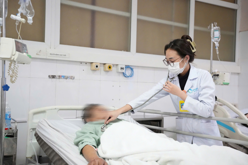 Người đàn ông 34 tuổi nguy kịch vì bão giáp trạng, xuất hiện biểu hiện mà nhiều người Việt thường hay bỏ qua - Ảnh 1.