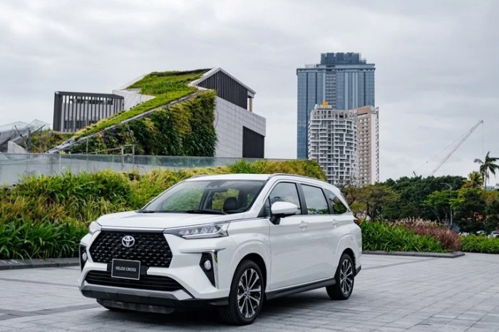 Giá lăn bánh Toyota Veloz Cross mới nhất rẻ vô đối còn kèm ưu đãi, Mitsubishi Xpander lo không kịp doanh số- Ảnh 2.