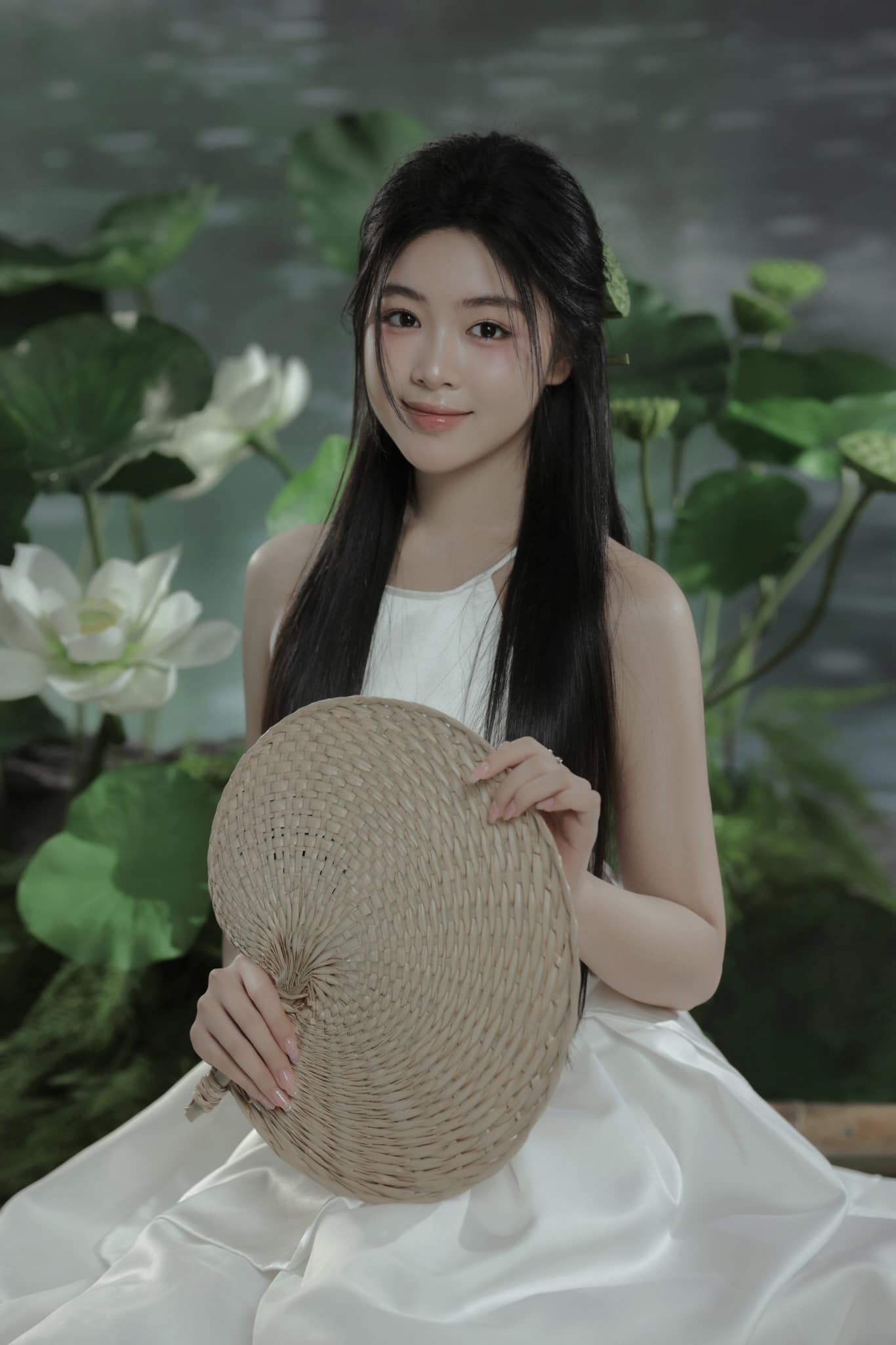 Con gái Quyền Linh 'đập hộp' xe sang hơn 7 tỷ, nhan sắc nức nở, thần thái chuẩn tiểu thư - Ảnh 6.
