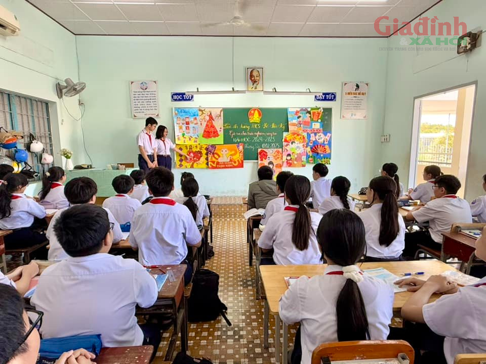 Choáng ngợp với những tác phẩm nghệ thuật đẹp xuất sắc được làm từ phong bao lì xì đã vứt bỏ- Ảnh 9.