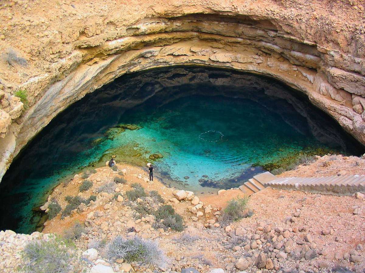 bimmah-sinkhole-oman-1739590494502789792194-1739753080876-17397530810431667533730.jpg