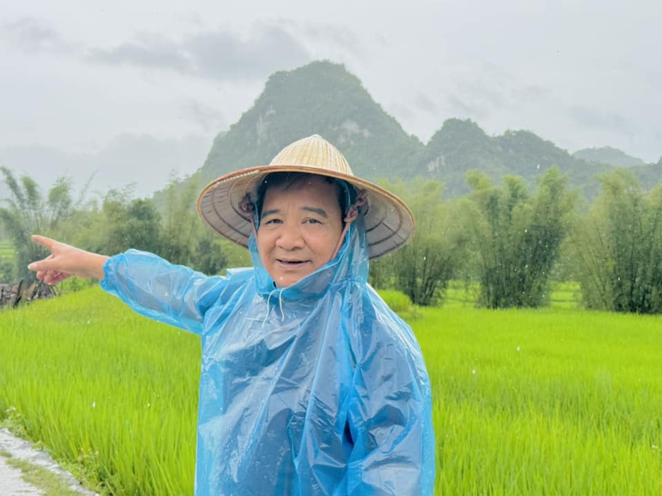 Nam NSƯT là thượng tá về hưu, ở nhà rộng 1000m2 như &quot;lâu đài&quot; nhưng vẫn nợ ngân hàng- Ảnh 1.