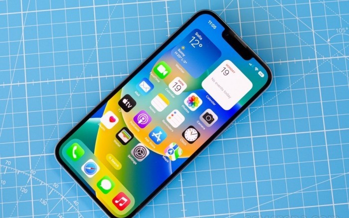 Giá iPhone 11, iPhone 12, iPhone 13, iPhone 14 mới nhất rẻ kỷ lục, cực dễ mua, iPhone 16e sắp ra không so lại