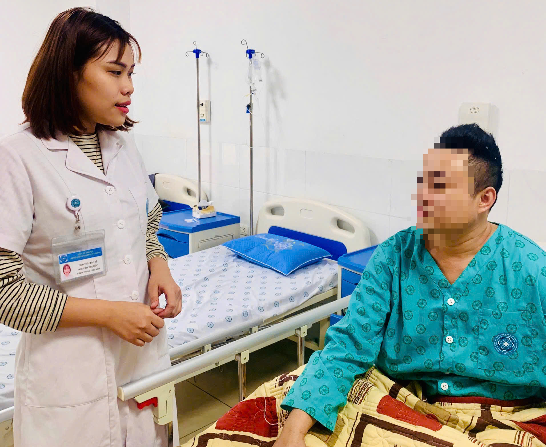 Đang nằm võng, người đàn ông gặp tai nạn bất ngờ phải nhập viện gấp- Ảnh 1.