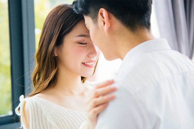 Chưa từng nói 3 từ 'anh yêu em' nhưng cách người đàn ông này chăm vợ gần 50 năm còn hơn cả yêu- Ảnh 2. Chưa từng nói 3 từ 'anh yêu em' nhưng cách người đàn ông này chăm vợ gần 50 năm còn hơn cả yêu- Ảnh 2.