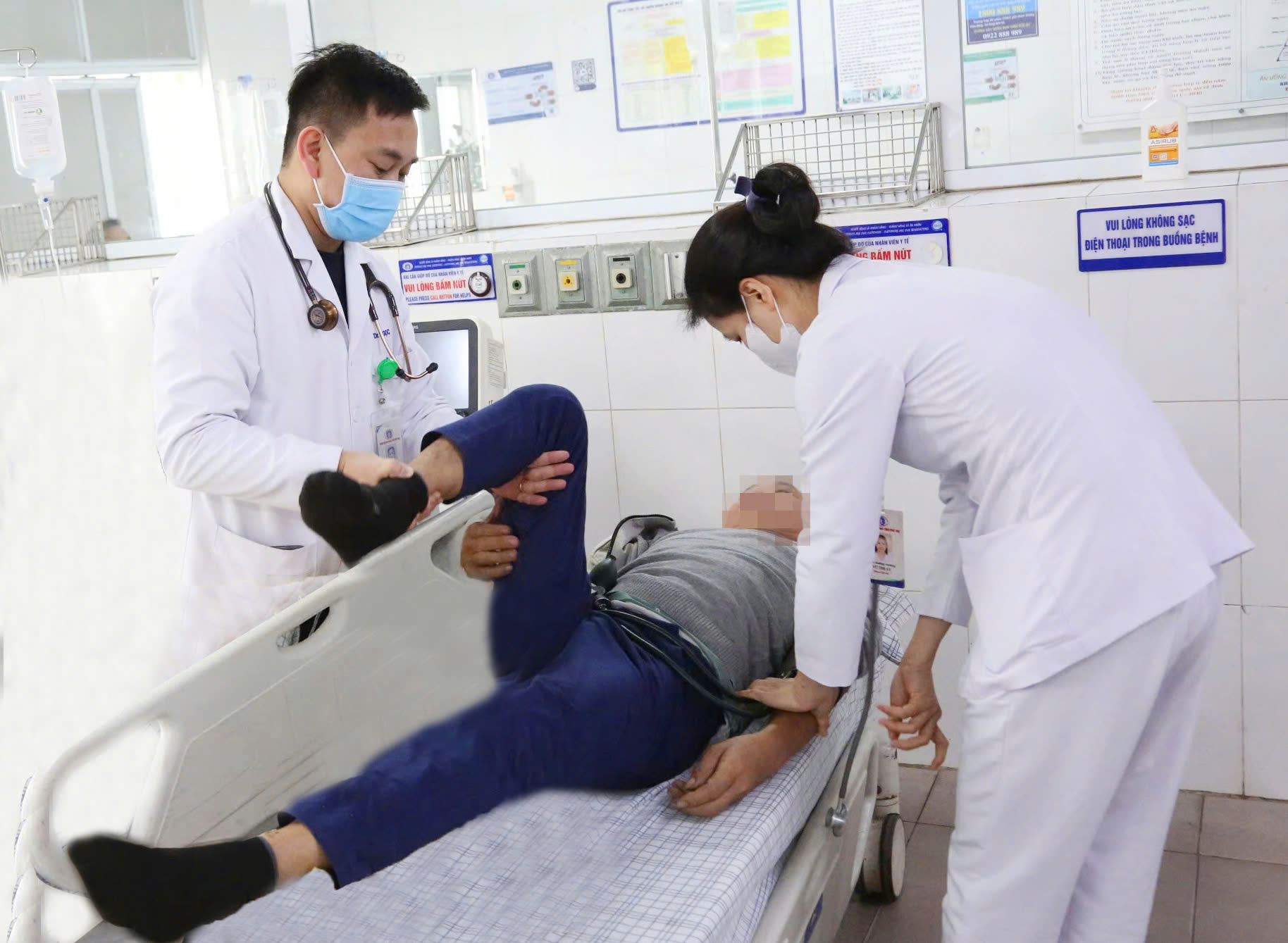 Ngủ dậy thấy mệt mỏi, miệng méo, người đàn ông 54 tuổi ở Phú Thọ bị đột quỵ - Ảnh 2.