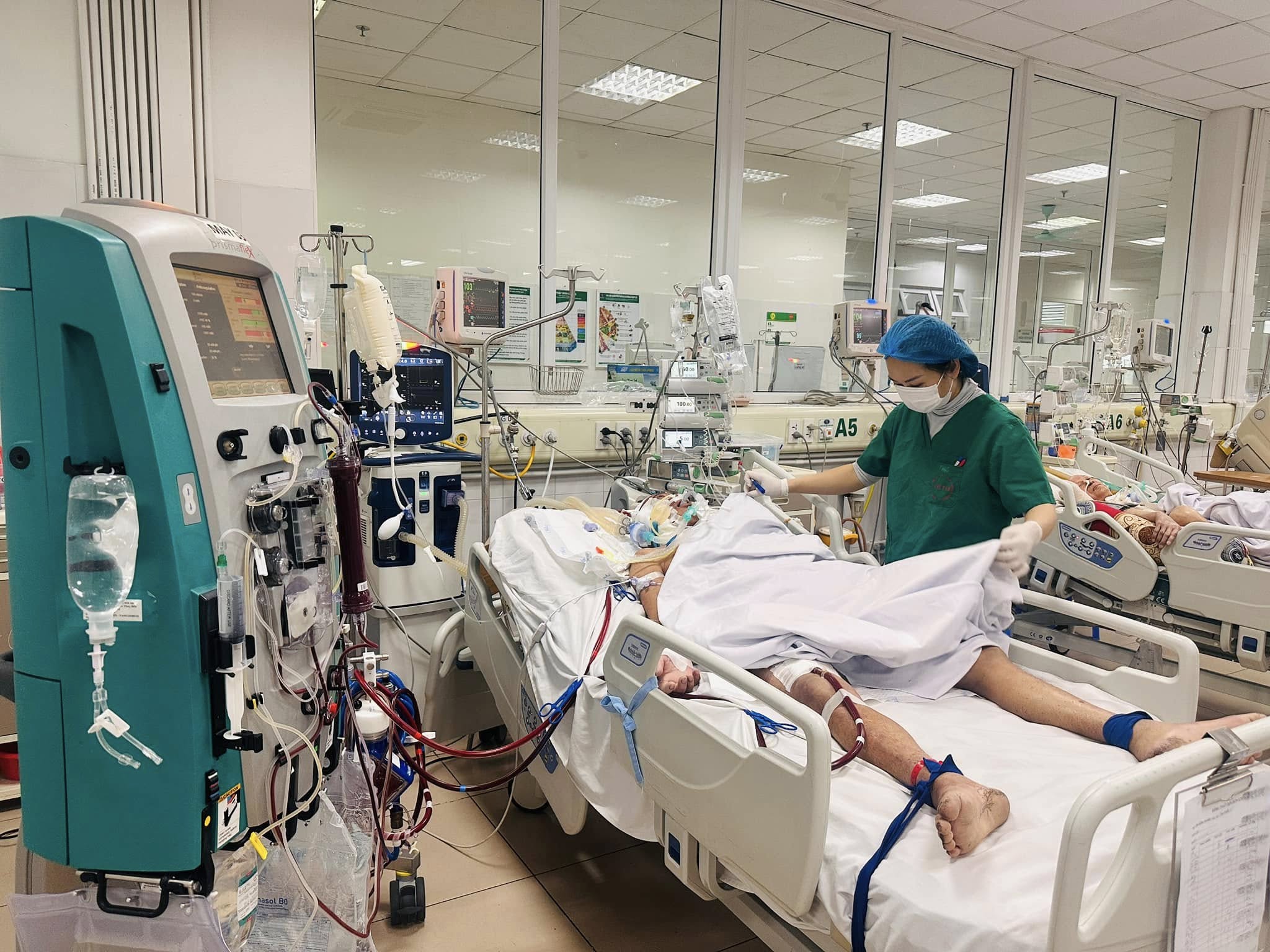 Mắc cúm A, người đàn ông 58 tuổi nguy kịch, phải đặt ECMO - Ảnh 1.