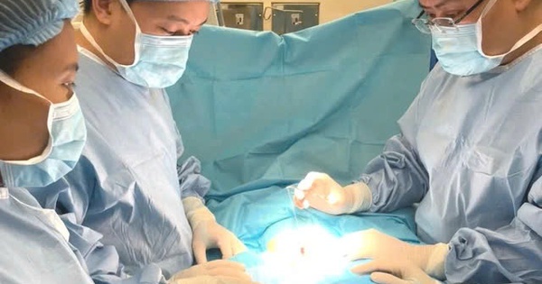 Người đ&agrave;n &ocirc;ng 40 tuổi nhập viện v&igrave; g&atilde;y dương vật v&igrave; một sai lầm nam giới Việt cần tr&aacute;nh - Ảnh 2.