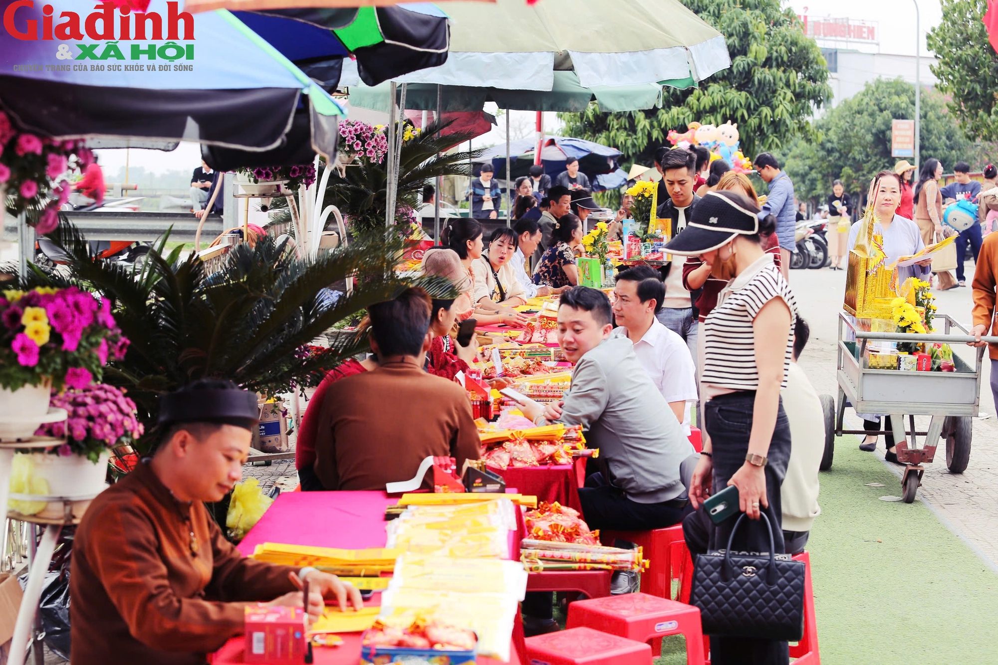 Nghệ An - điểm đến tâm linh đầu xuân - Ảnh 2.