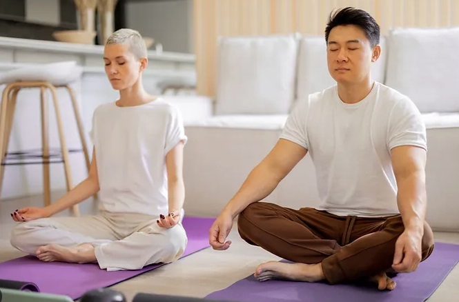 Om du vaknar och ser detta tecken behöver du kontrollera ditt blodtryck omedelbart. Detta är det mest exakta sättet att mäta blodtrycket - Bild 3. Ngủ dậy thấy dấu hiệu này cần kiểm tra huyết áp ngay, đây là cách đo huyết áp cho kết quả chính xác nhất- Ảnh 3.