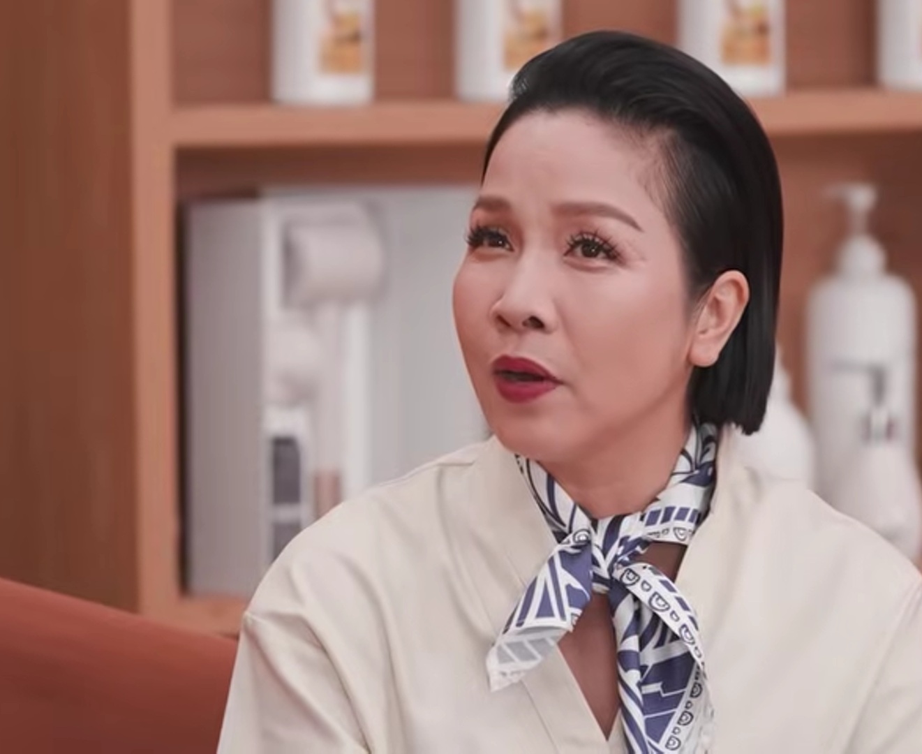 Mỹ Linh: &quot;Tôi cũng nghiên cứu đi thi hoa hậu&quot;- Ảnh 1.