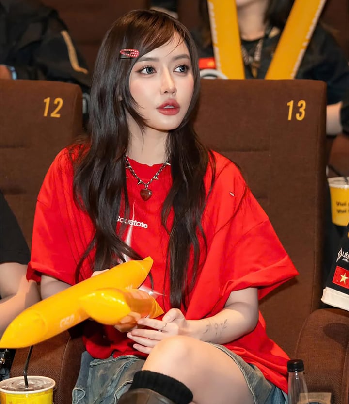 Sự thay đổi diện mạo của Bích Phương sau 15 năm bước vào showbiz - Ảnh 11. Sự thay đổi diện mạo của Bích Phương sau 15 năm bước vào showbiz - Ảnh 11.
