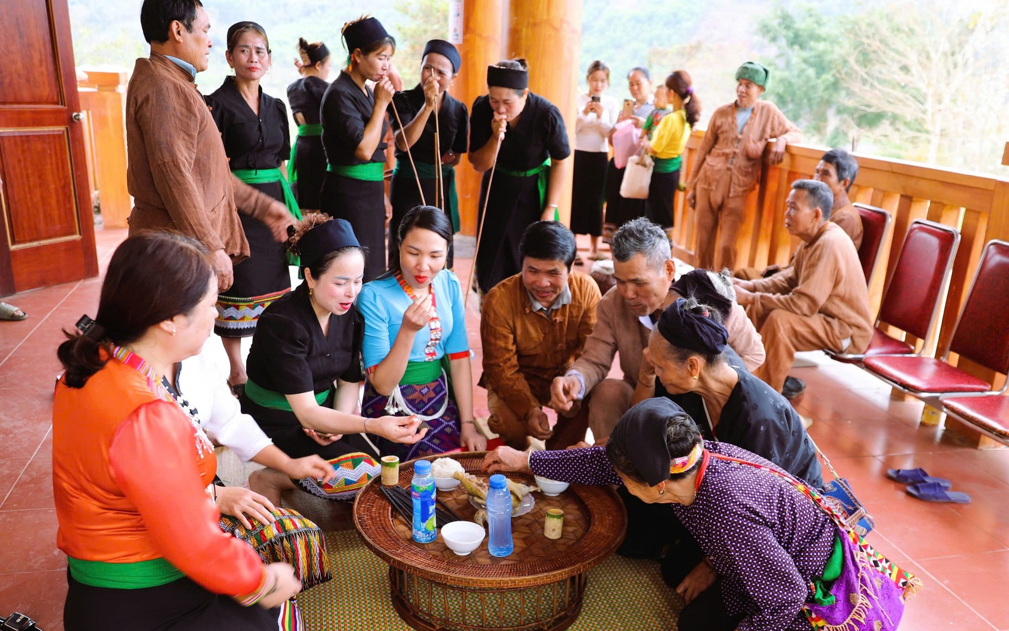 B&iacute; ẩn lễ đ&oacute;n năm mới bằng tiếng sấm của d&acirc;n tộc &iacute;t người nhất Việt Nam
