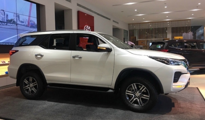 Giá lăn bánh Toyota Fortuner mới nhất thấp chưa từng có, xứng danh xe gầm cao SUV hạng D ăn khách nhất phân khúc- Ảnh 4.