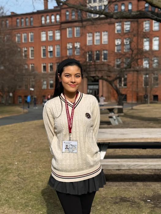 Giữa ồn ào ‘mập mờ’ học ở Đại học Harvard, Á hậu Lê Phương Thảo lên tiếng nhưng vẫn vòng vo - Ảnh 2.