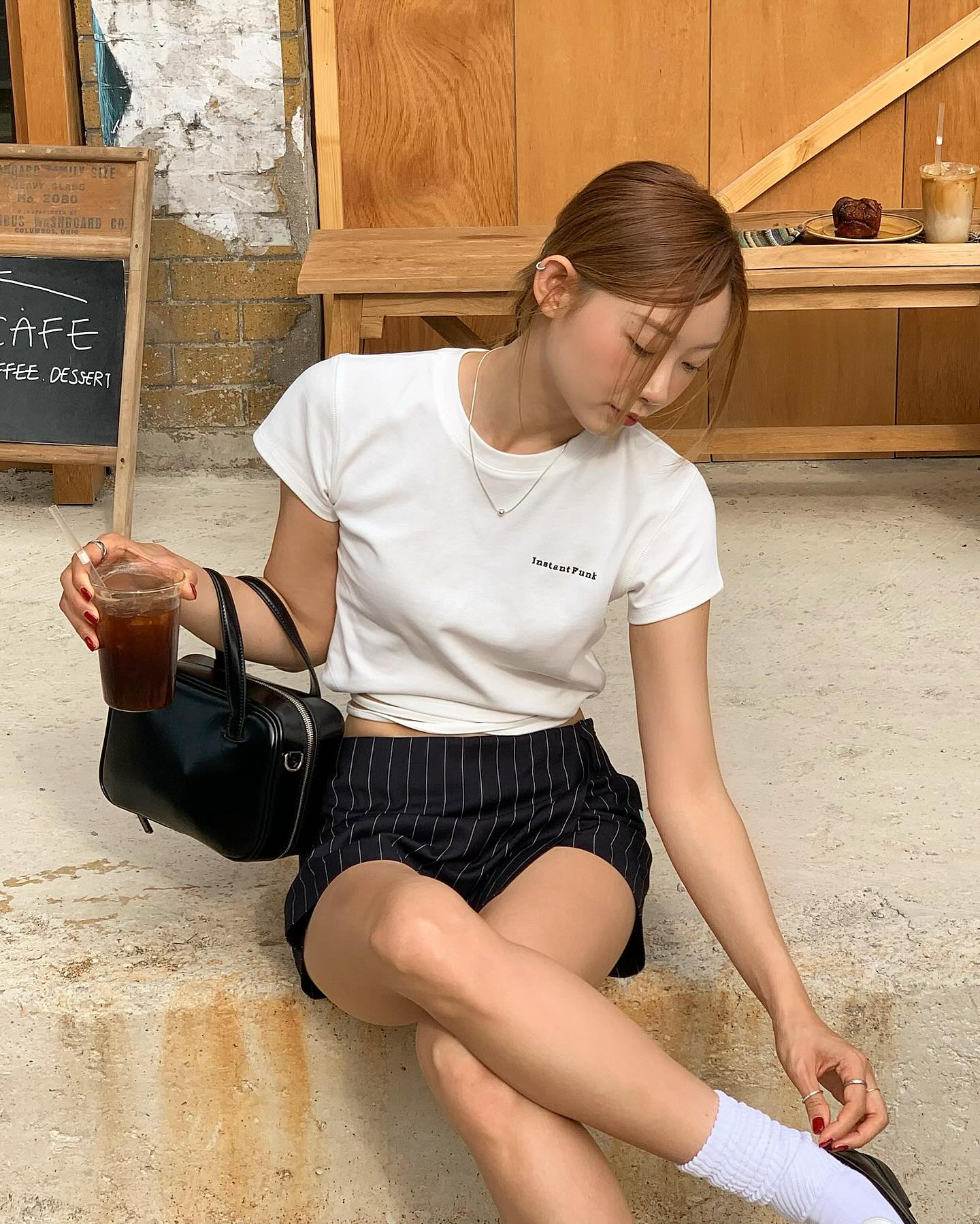 8 outfit cứ mặc lên là bạn dễ thành ngôi sao thời trang chốn công sở- Ảnh 14. 8 outfit cứ mặc lên là bạn dễ thành ngôi sao thời trang chốn công sở- Ảnh 14.