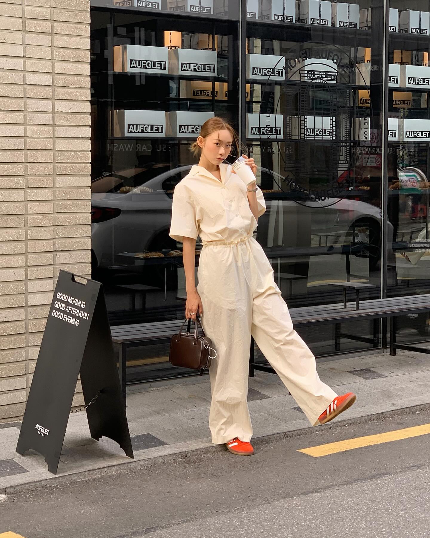 8 outfit cứ mặc lên là bạn dễ thành ngôi sao thời trang chốn công sở- Ảnh 7. 8 outfit cứ mặc lên là bạn dễ thành ngôi sao thời trang chốn công sở- Ảnh 7.