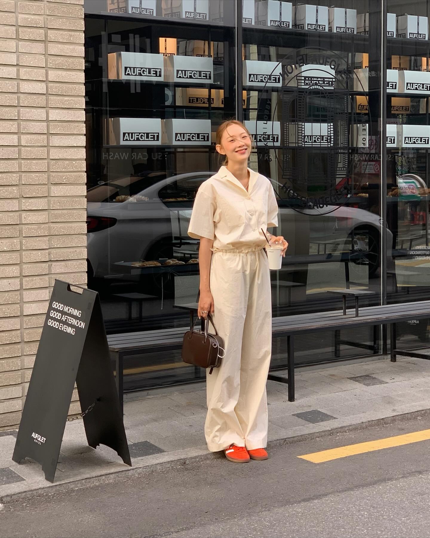 8 outfit cứ mặc lên là bạn dễ thành ngôi sao thời trang chốn công sở- Ảnh 8. 8 outfit cứ mặc lên là bạn dễ thành ngôi sao thời trang chốn công sở- Ảnh 8.