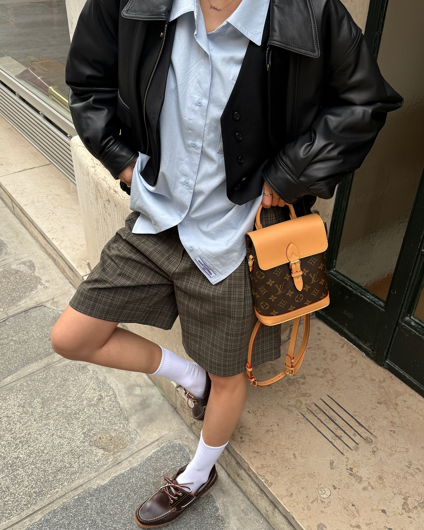 8 outfit cứ mặc lên là bạn dễ thành ngôi sao thời trang chốn công sở- Ảnh 4. 8 outfit cứ mặc lên là bạn dễ thành ngôi sao thời trang chốn công sở- Ảnh 4.
