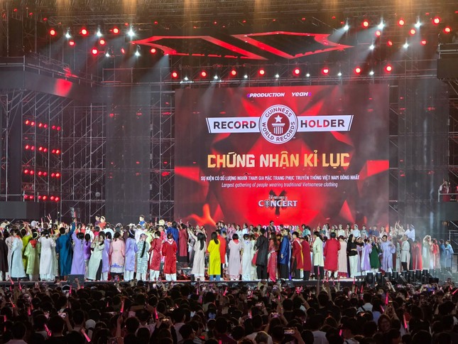 Concert 'Anh trai vượt ngàn chông gai' xác lập kỷ lục Guinness Thế giới - Ảnh 2.