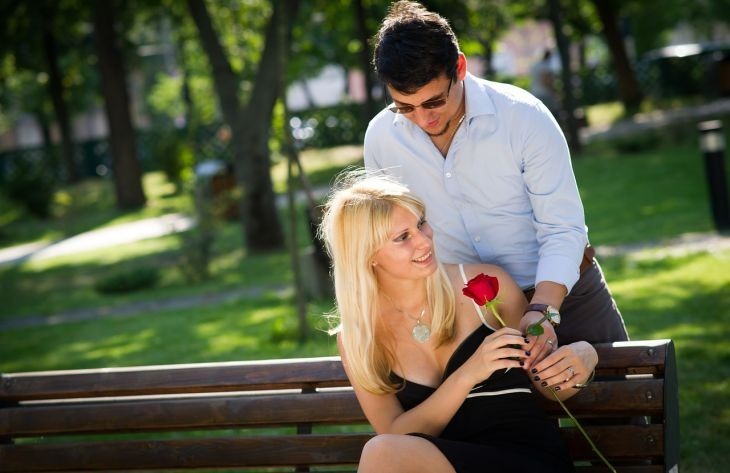 Phát hiện bí mật sốc về người chồng lịch lãm, lãng mạn, giàu có sắp cưới- Ảnh 2.