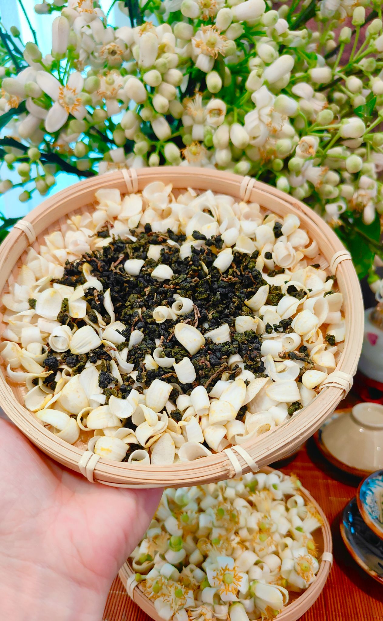 Mãn nhãn những cách cắm hoa bưởi đẹp mê li, thơm phức đầy sinh khí, giúp bạn luôn dồi dào năng lượng và vượng tài lộc- Ảnh 13.