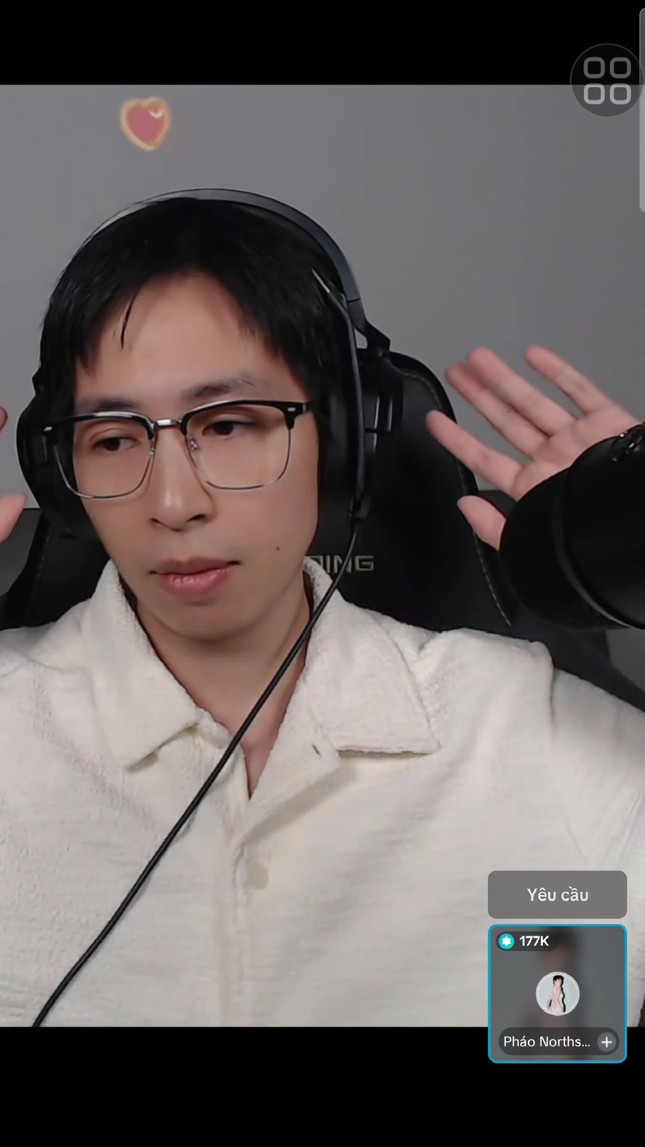 Hơn 1,5 triệu người ngỡ ngàng khi Rapper Pháo bật khóc trong màn livestream 'đấu tố' với ViruSs  - Ảnh 2.