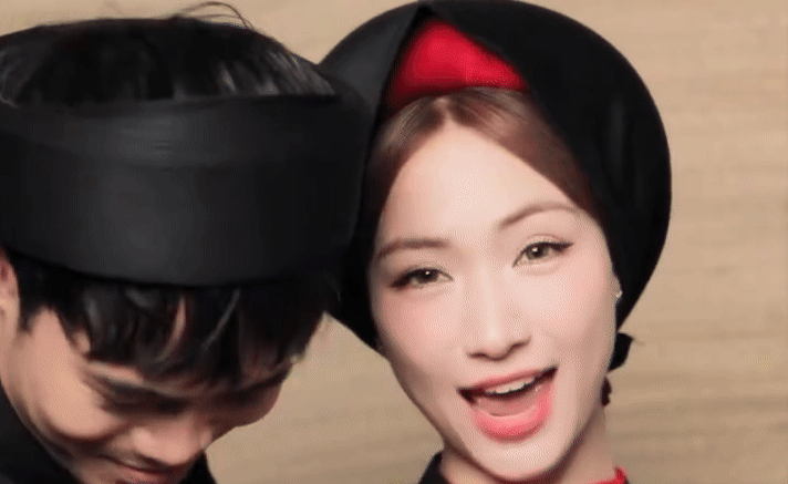 Văn Toàn đưa 4 tỷ đồng cho Hòa Minzy giữa ồn ào mập mờ tình cảm - Ảnh 2. Văn Toàn đưa 4 tỷ đồng cho Hòa Minzy giữa ồn ào mập mờ tình cảm - Ảnh 2.