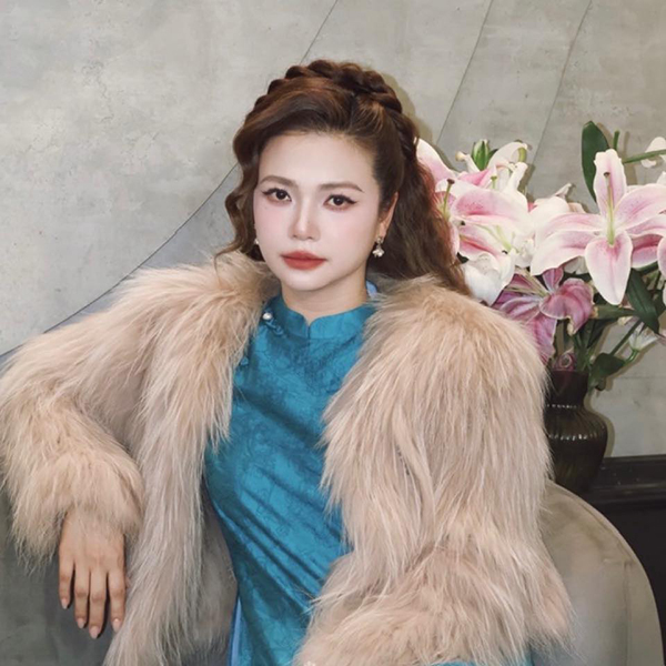 Điều không thể ngờ về nữ diễn viên 'trẻ đẹp khó tin' trong phim 'Cha tôi, người ở lại'- Ảnh 11. Điều không thể ngờ về nữ diễn viên 'trẻ đẹp khó tin' trong phim 'Cha tôi, người ở lại'- Ảnh 11.
