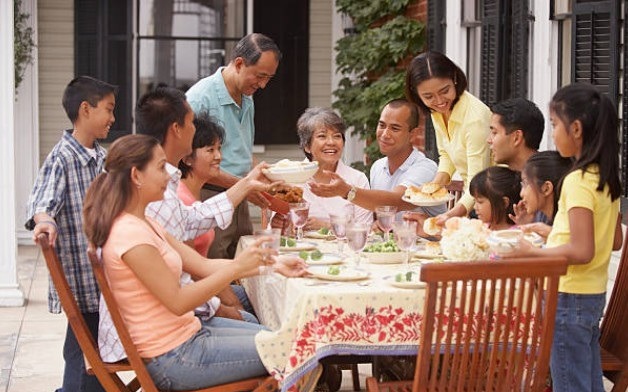 Bữa cơm họp mặt khiến tôi thấy rõ trong gia đình nếu không tồn tại "hai chữ" này còn đáng sợ hơn nghèo đói