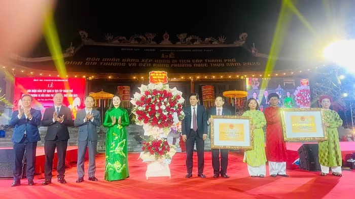 Chương trình nghệ thuật 'Gia Thượng – Mảnh đất linh thiêng, Khát vọng bừng sáng' thu hút hàng nghìn người tham dự- Ảnh 1.