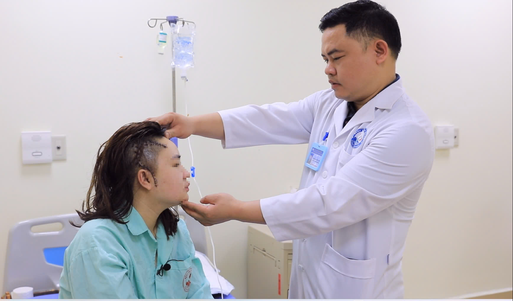 Người phụ nữ 35 tuổi ở Vĩnh Phúc bất ngờ phát hiện u màng não kích lớn từ dấu hiệu nhiều người Việt bỏ qua - Ảnh 2.