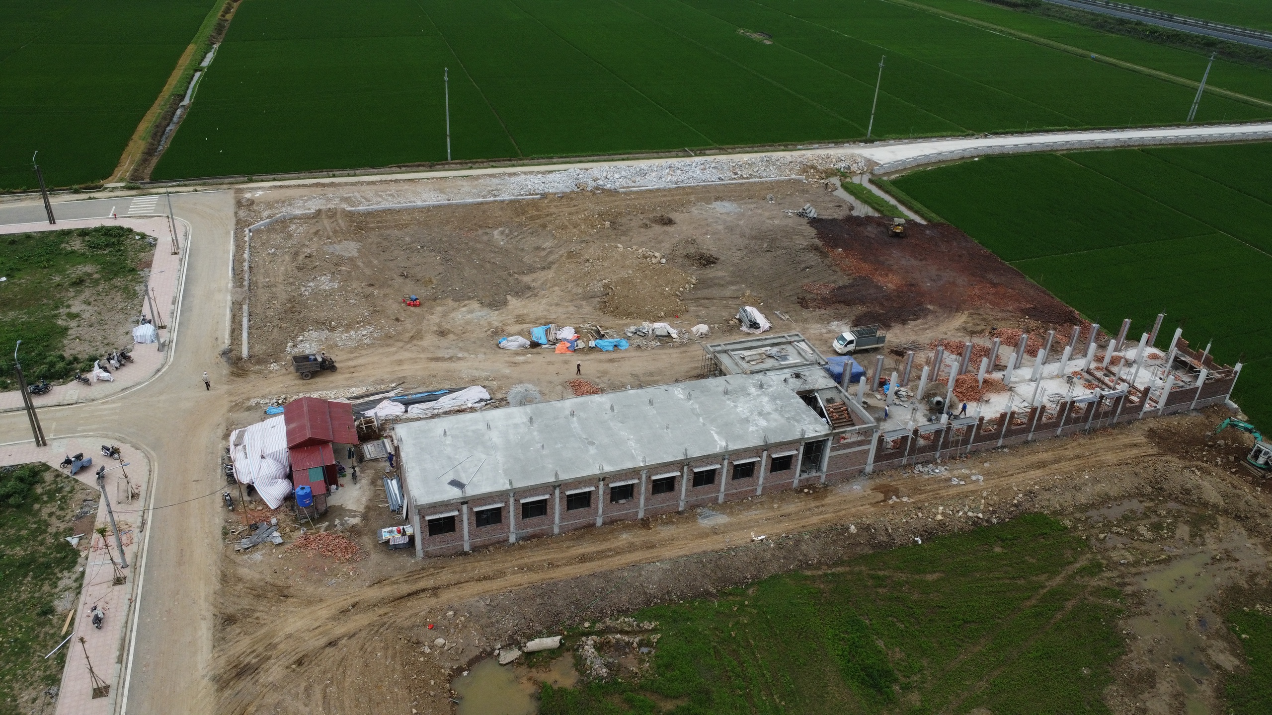 Nam Định: Công ty CP Xây dựng Đình Văn bị nhắc nhở khi thi công dự án trường học Yên Chính - Ảnh 1.