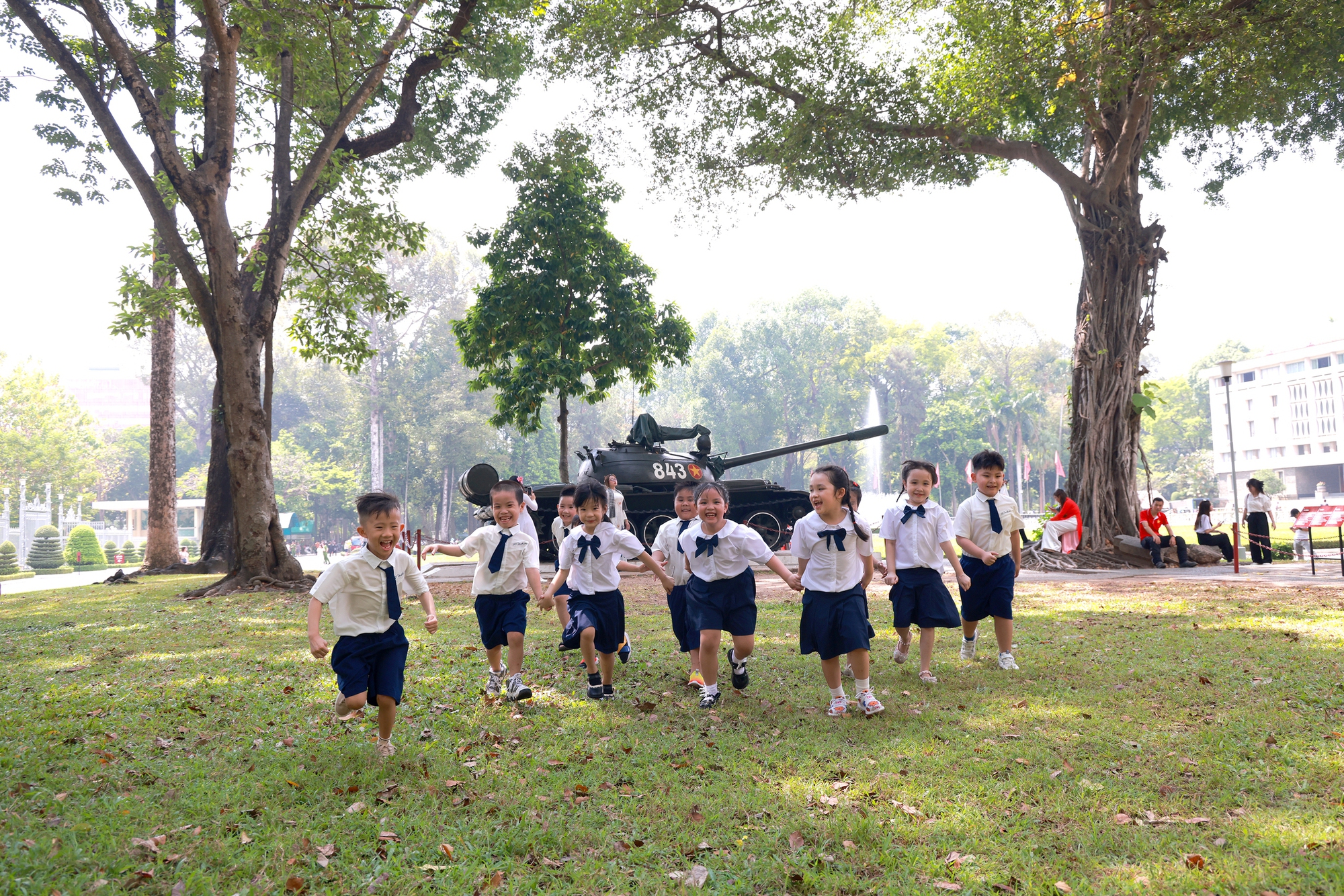 Tin sáng 15/4: Tin vui cho người đóng BHXH chưa đủ 15 năm đến tuổi nghỉ hưu; Đợt nắng nóng đầu mùa ở miền Bắc có cường độ thế nào?- Ảnh 6.