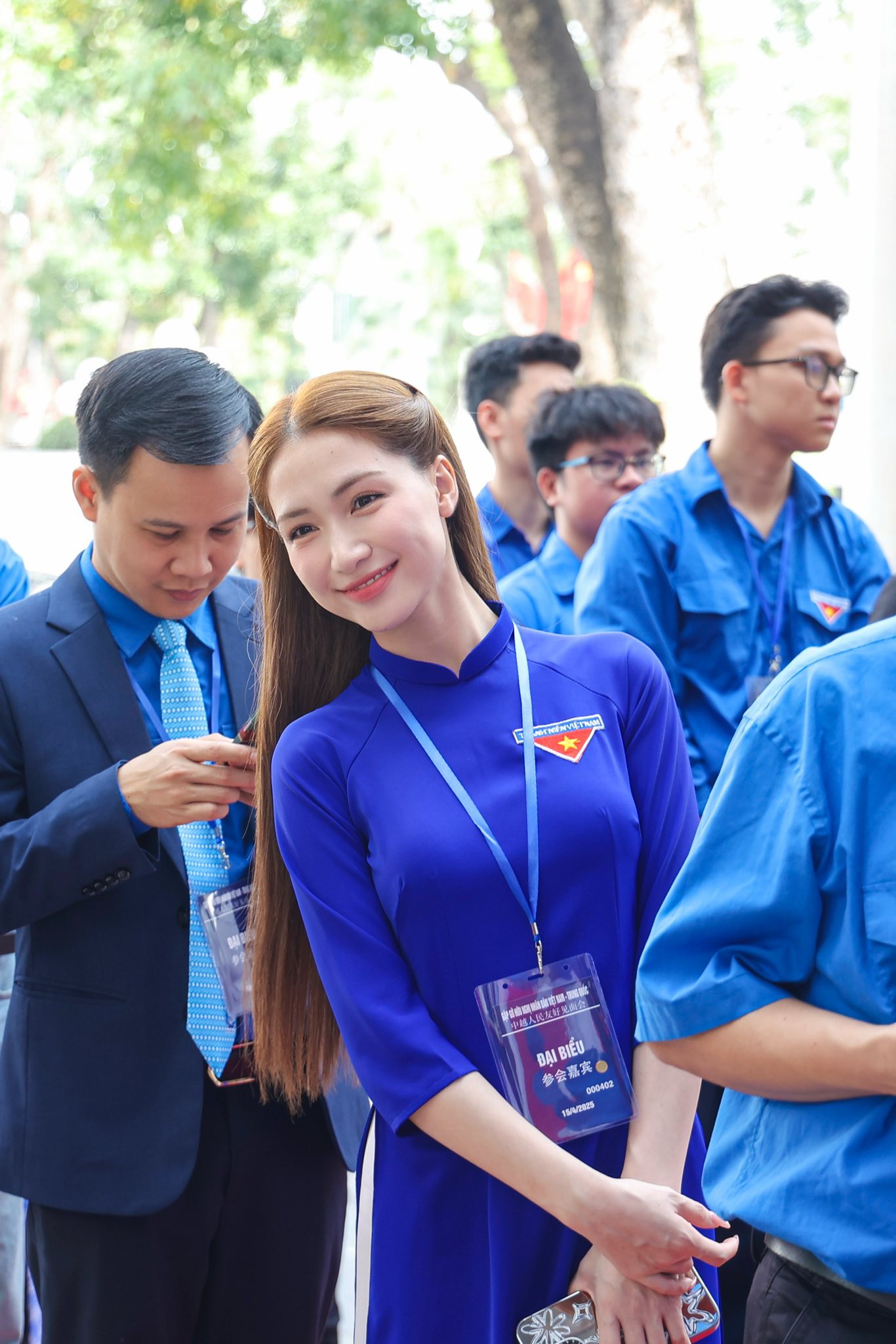 Nữ ca sĩ quê Bắc Ninh vừa được vinh danh '100 gương mặt tiêu biểu của Việc tử tế' là ai? - Ảnh 3.