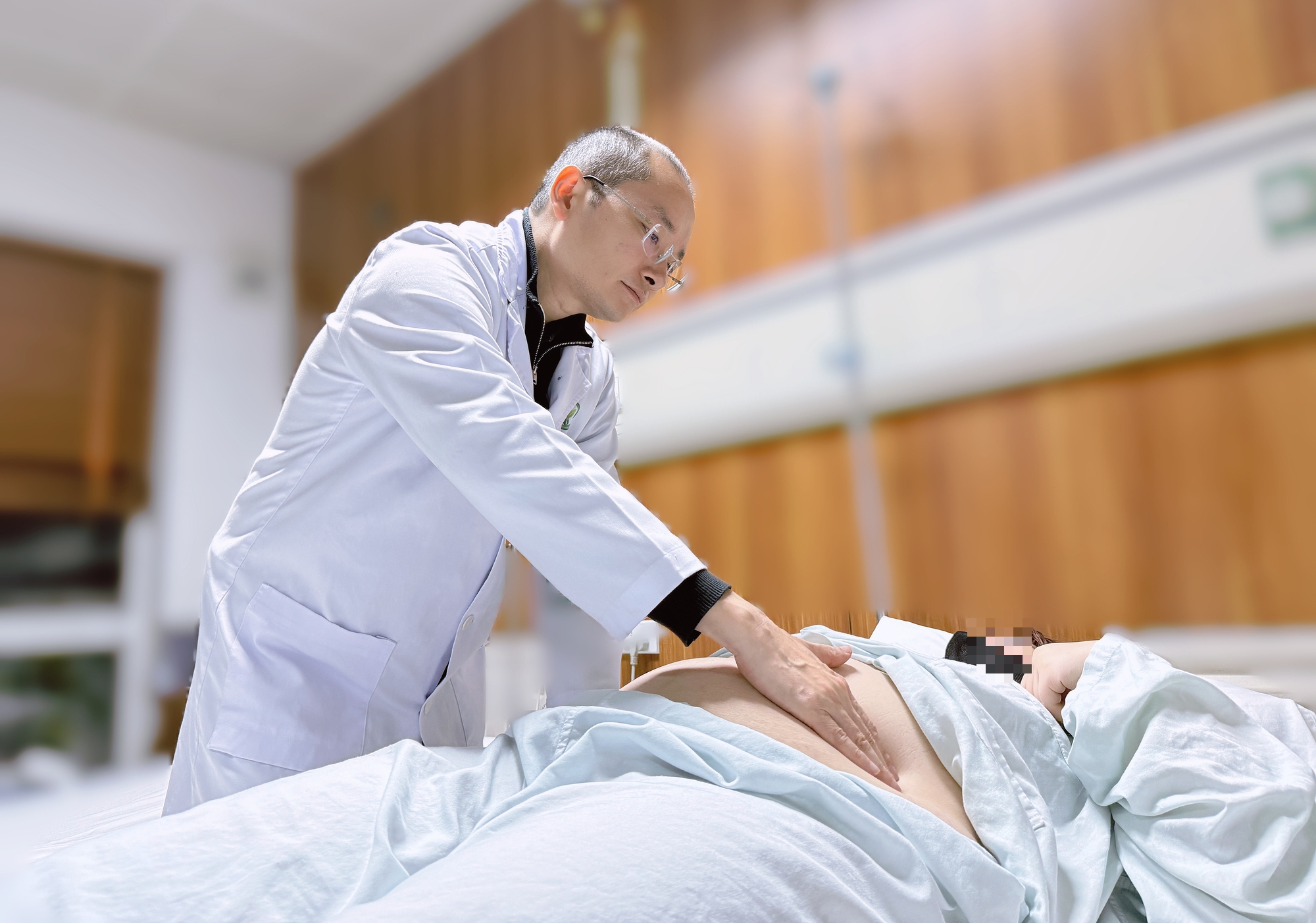 Bị kỳ thị về ngoại hình, người phụ nữ rơi vào trầm cảm- Ảnh 1.