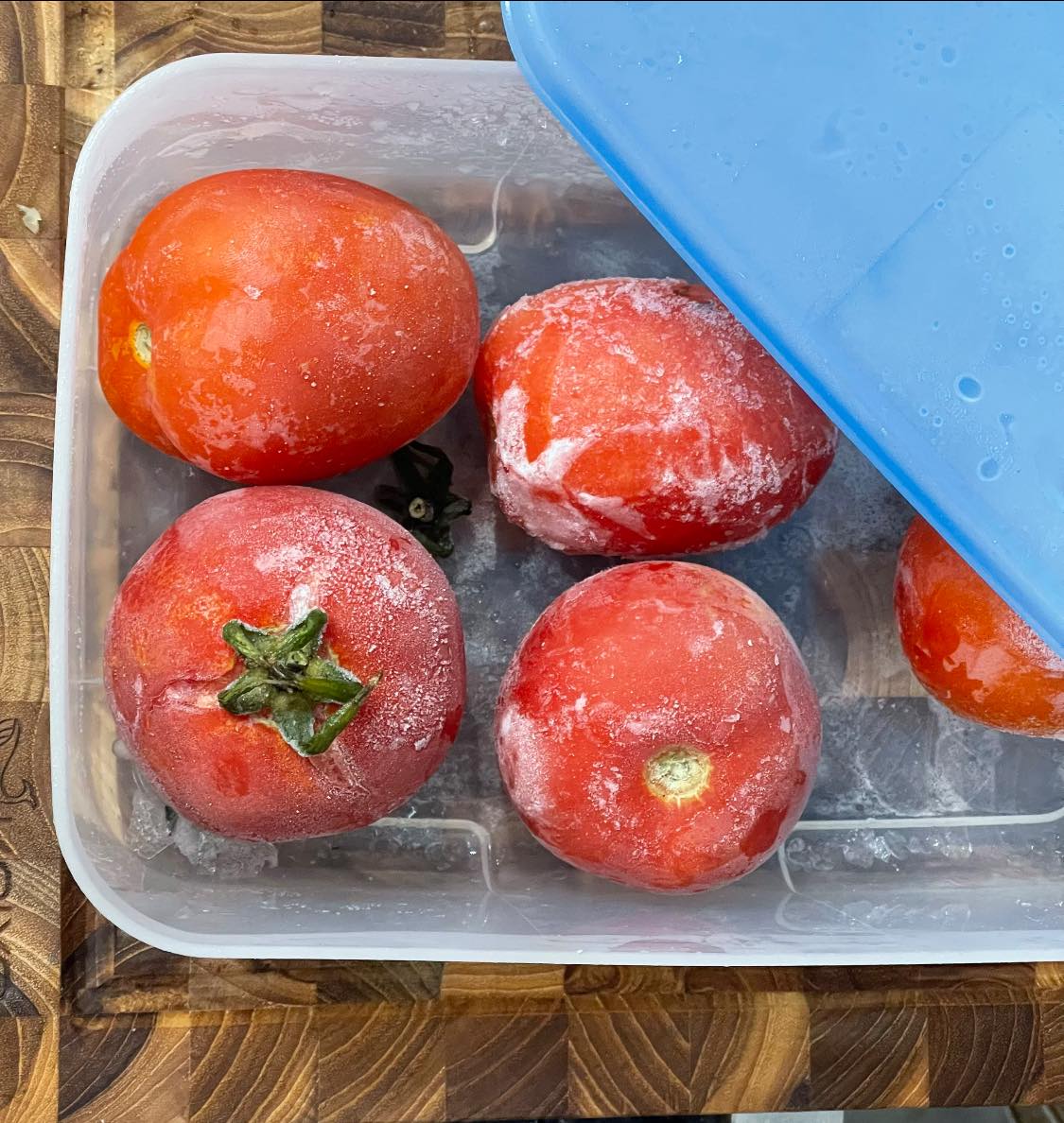 Đừng làm tương cà chua để bảo quản ăn quanh năm, đây là cách bảo quản cà chua không mất thời gian mà nấu vẫn lên màu đỏ đẹp- Ảnh 3.