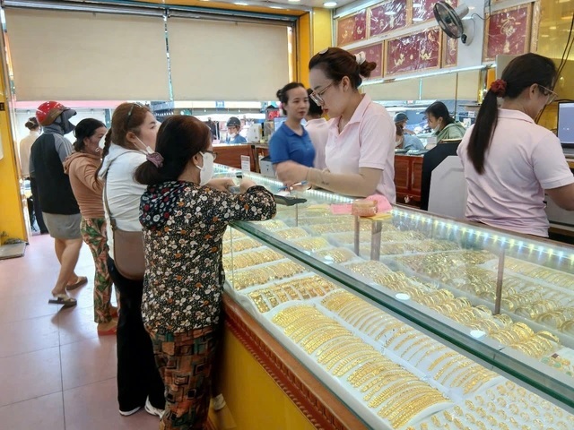 gia-vang-17449012074361179933922.jpg