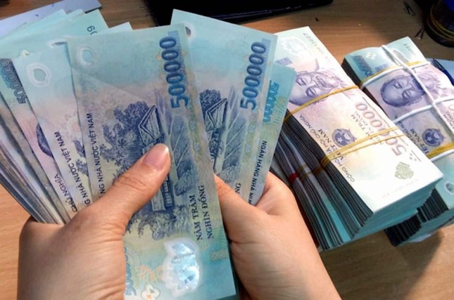 Ngân hàng lãi tiết kiệm 3 tháng cao nhất: Gửi 200 triệu đồng tiền lãi nhận được ra sao? - Ảnh 2.
