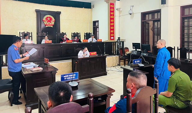 Án tử cho kẻ 'thủ' súng đi mua hơn 24kg ma túy về bán kiếm lời- Ảnh 1.