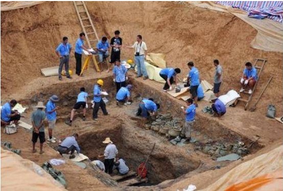 Ngọn đồi rung lắc nhiều đêm vì địa chấn, chuyên gia kiểm tra thì bất ngờ tìm thấy vương quốc hơn 2000 tuổi - Ảnh 2. Ngọn đồi rung lắc nhiều đêm vì địa chấn, chuyên gia kiểm tra thì bất ngờ tìm thấy vương quốc hơn 2000 tuổi - Ảnh 2.