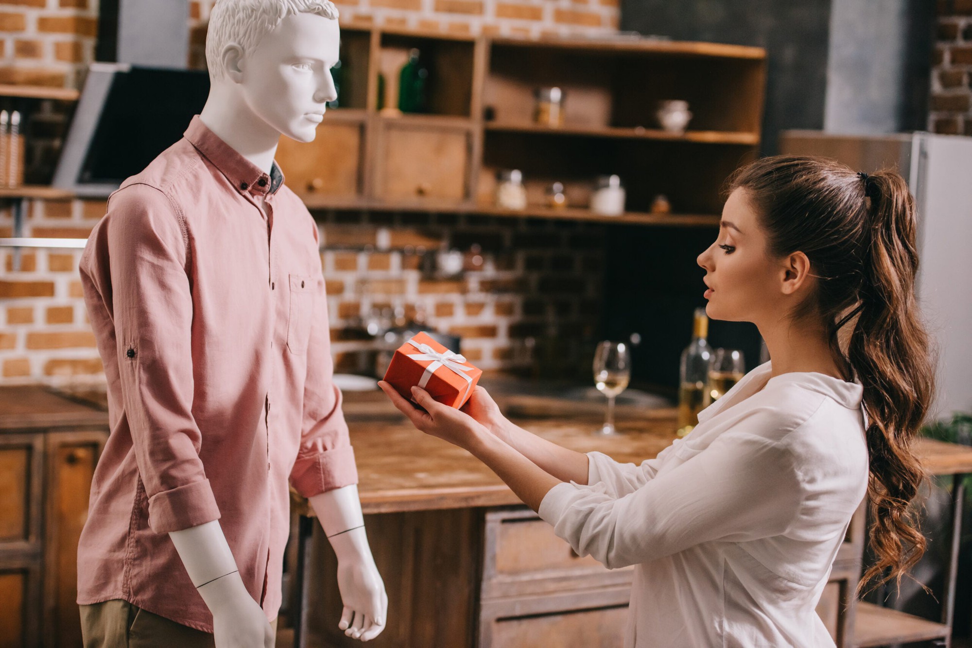 Ngày càng nhiều người coi chatbot AI là vợ, là bạn thân: “Cô ấy giúp tôi vui trở lại” - Ảnh 1. Ngày càng nhiều người coi chatbot AI là vợ, là bạn thân: “Cô ấy giúp tôi vui trở lại” - Ảnh 1.