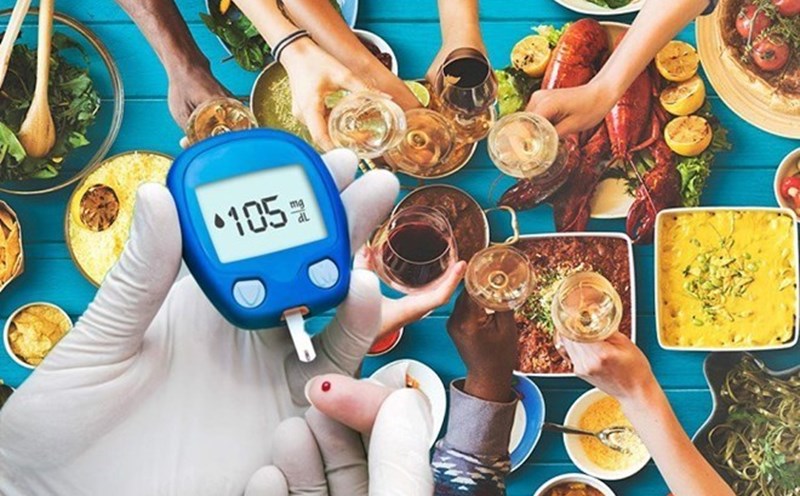 Người bệnh tiểu đường đo đường huyết, chỉ số đường đường huyết cao bao nhiêu là nguy hiểm? - Ảnh 2.