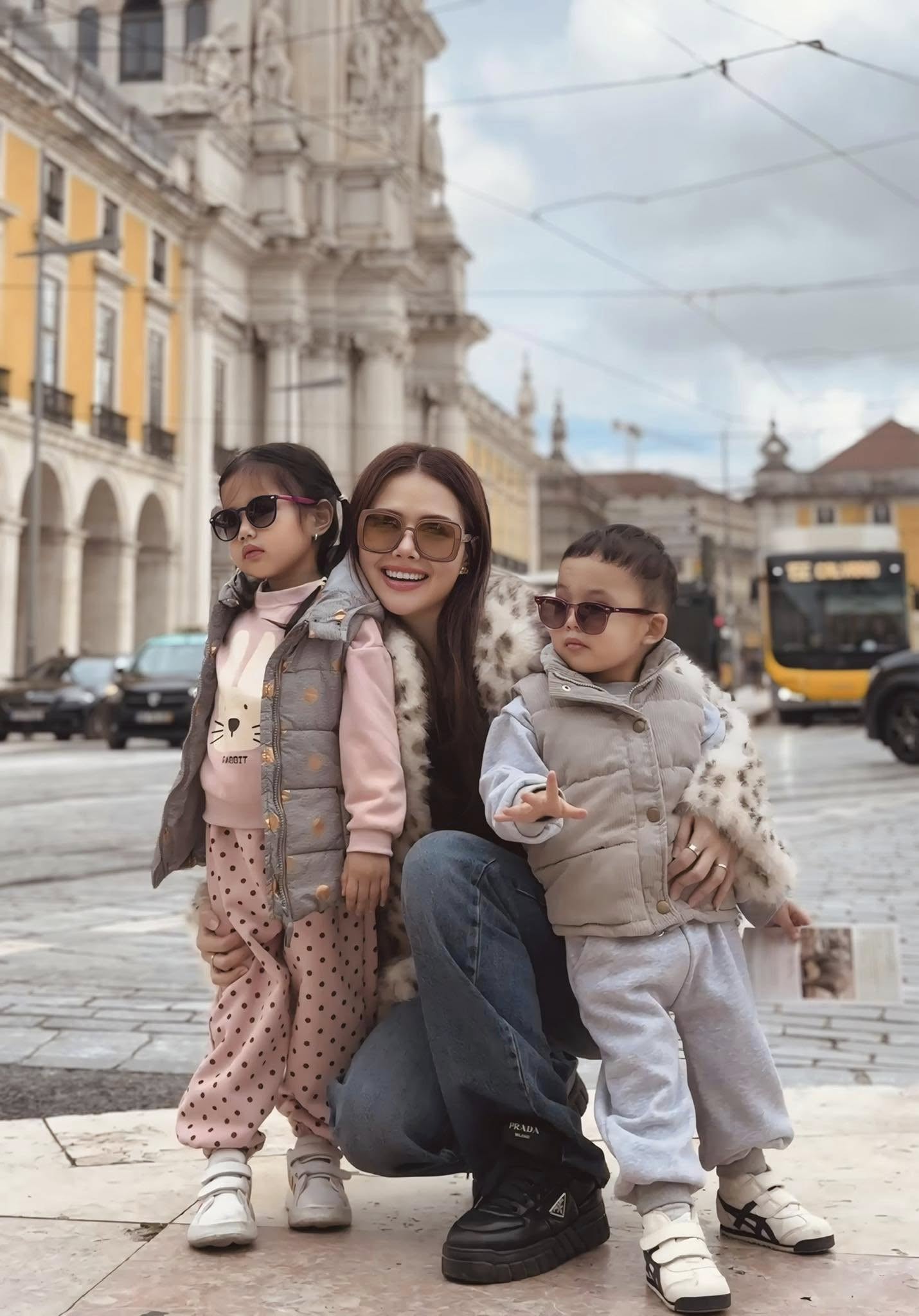 2 nhóc tỳ nhà 'phu nhân hào môn' Phanh Lee gây chú ý - Ảnh 2.