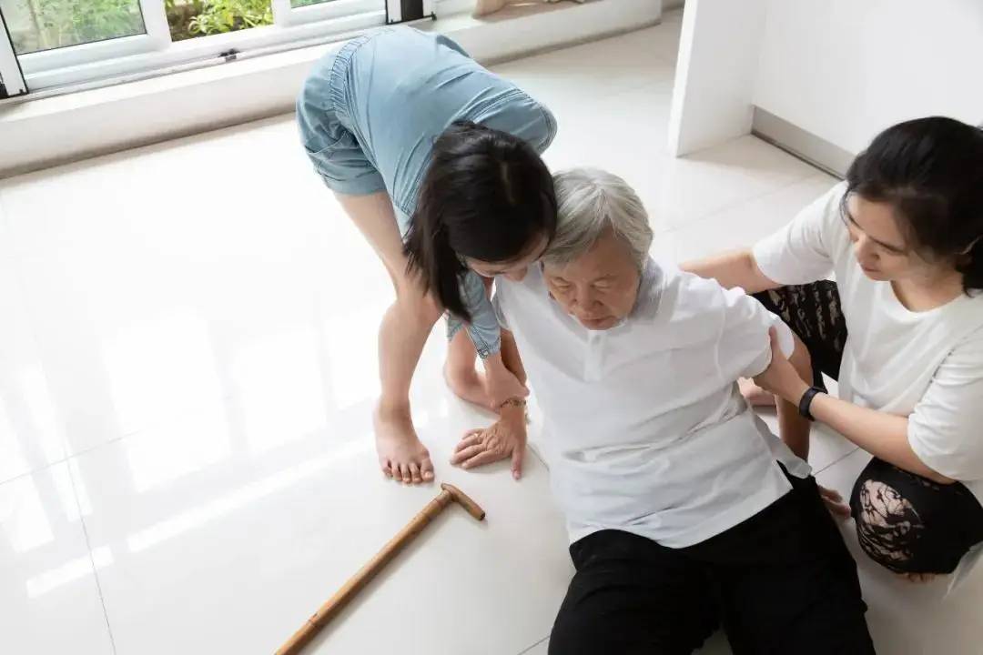 40 tuổi nhưng sáng nào ngủ dậy cũng đau lưng, tôi giật mình khi bác sĩ nói 40 tuổi nhưng sáng nào ngủ dậy cũng đau lưng, tôi giật mình khi bác sĩ nói
