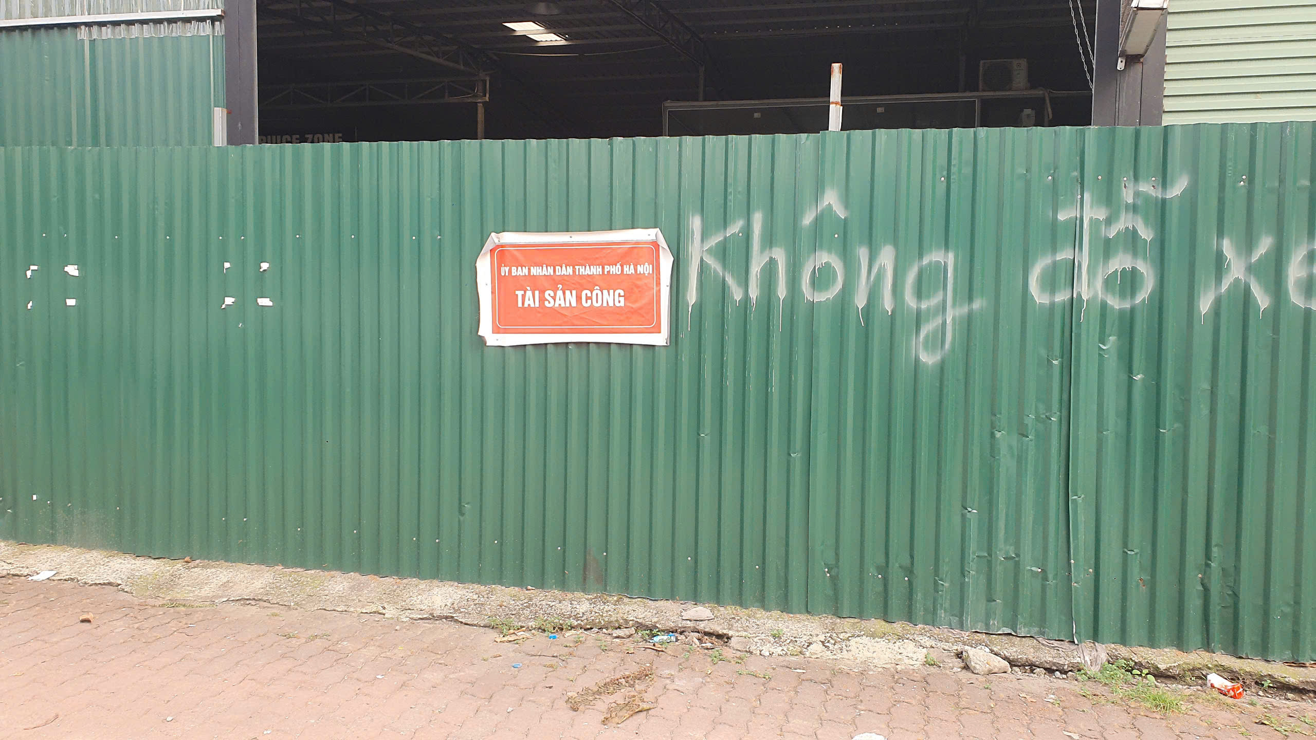 Hà Nội: 'Đất vàng' ở KĐT Nam Trung Yên vẫn bị chiếm dụng làm nơi kinh doanh trái phép- Ảnh 2.