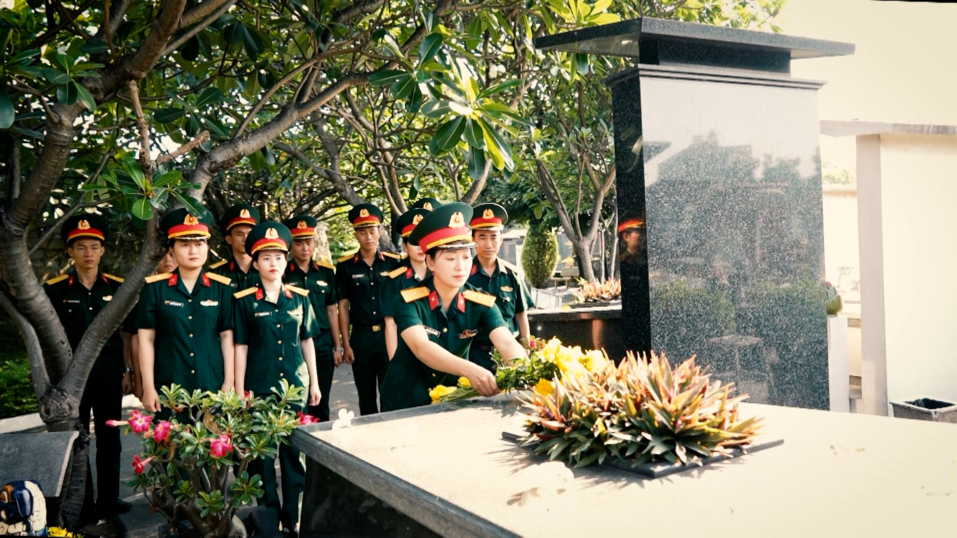 Phim tài liệu Giữa vòng vây quân thù: Khắc hoạ chân dung nhà tình báo huyền thoại Phạm Ngọc Thảo - Ảnh 4. Phim tài liệu Giữa vòng vây quân thù: Khắc hoạ chân dung nhà tình báo huyền thoại Phạm Ngọc Thảo - Ảnh 4.