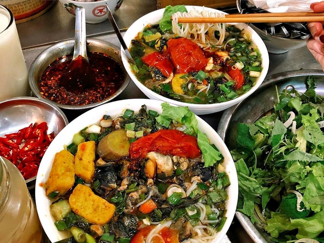 Loạt món ngon đặc sản phải thử khi tới Hà Nội dịp nghỉ lễ 30/4 -1/5- Ảnh 7. Loạt món ngon đặc sản phải thử khi tới Hà Nội dịp nghỉ lễ 30/4 -1/5- Ảnh 7.